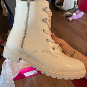 Women’s White Booties